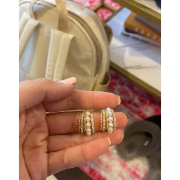 Anthropologie Avery Classy Pearl Cluster  Cubic Zirconia Cuff Earrings - Picture 4 of 5